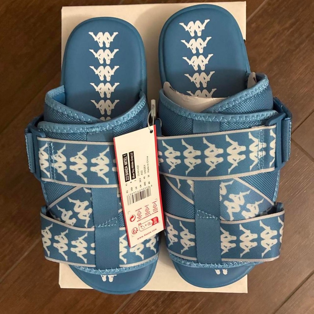 Brand New Kappa 222 Banda Mitel 1 slides. US size 8. Unisex